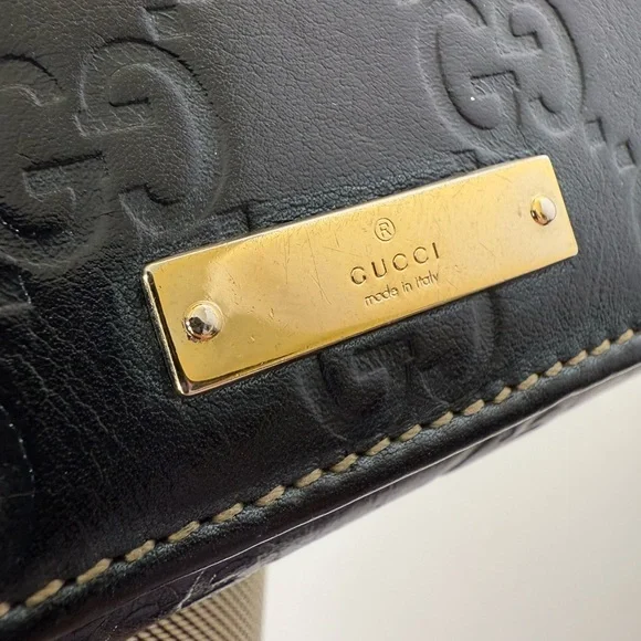 Gucci Leather Wallet on a Chain - Picture 3 of 16